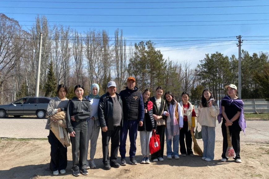 На Иссык-Куле каждую неделю проводится  "Субботник"